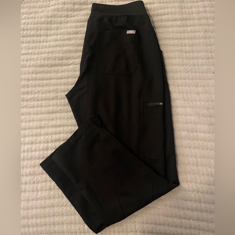 Figs petite straight leg scrubs